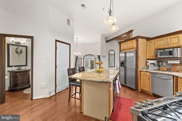 8701 SINCLAIR MILL RD, Manassas, VA 20112