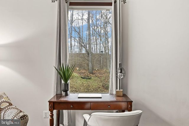 8701 SINCLAIR MILL RD, Manassas, VA 20112