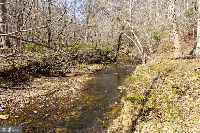 8701 SINCLAIR MILL RD, Manassas, VA 20112