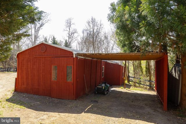 8701 SINCLAIR MILL RD, Manassas, VA 20112