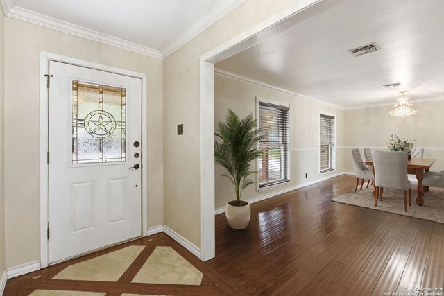 6019 Wildwind, Windcrest, TX 78239