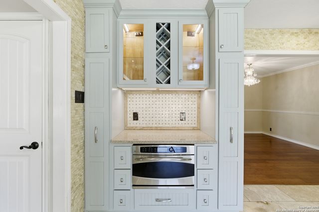 6019 Wildwind, Windcrest, TX 78239