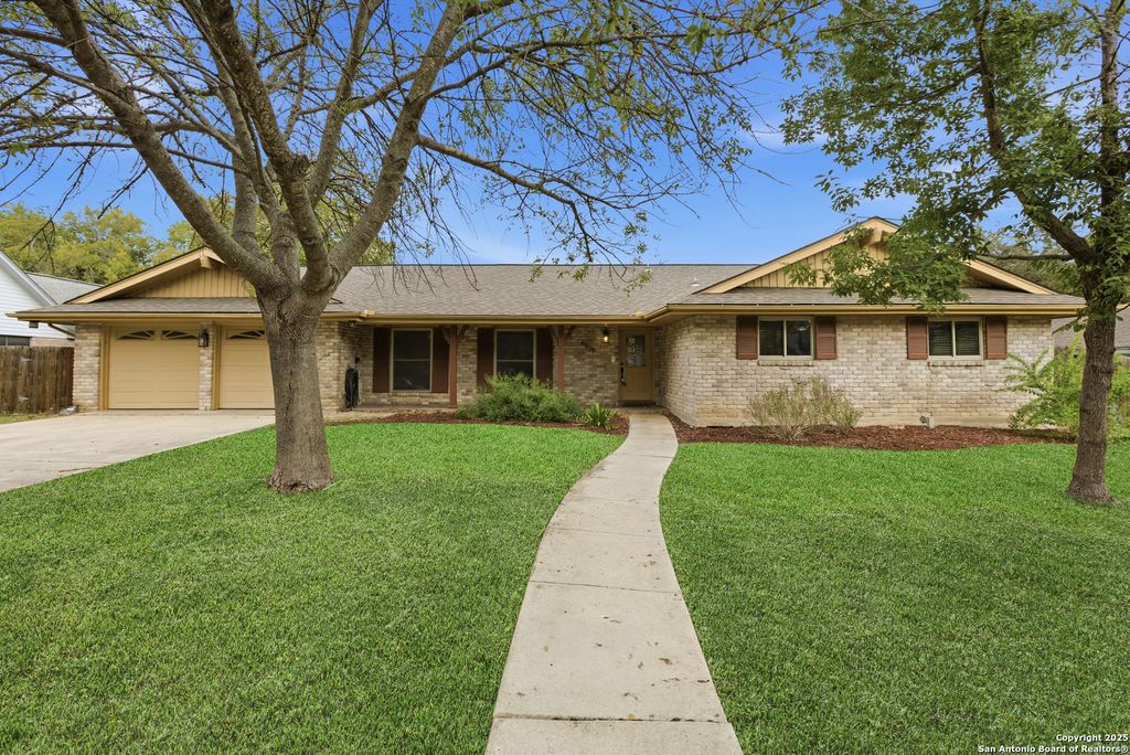 6019 Wildwind, Windcrest, TX 78239