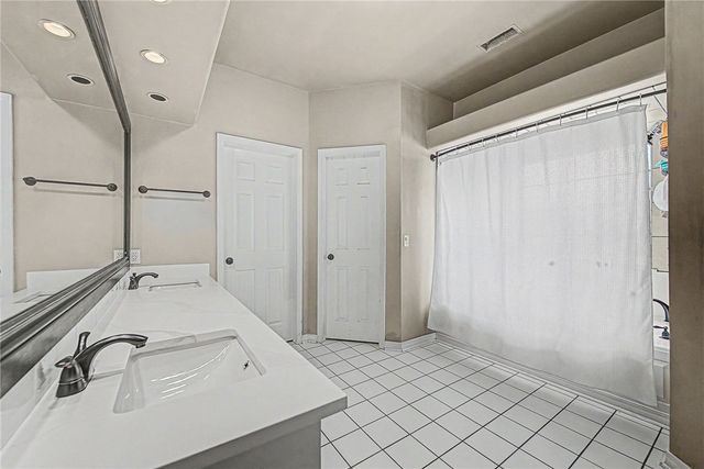 1844 N Buckley Drive, Fayetteville, AR 72701