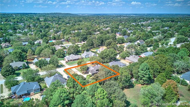 1844 N Buckley Drive, Fayetteville, AR 72701