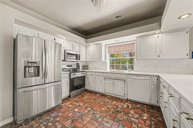 1844 N Buckley Drive, Fayetteville, AR 72701