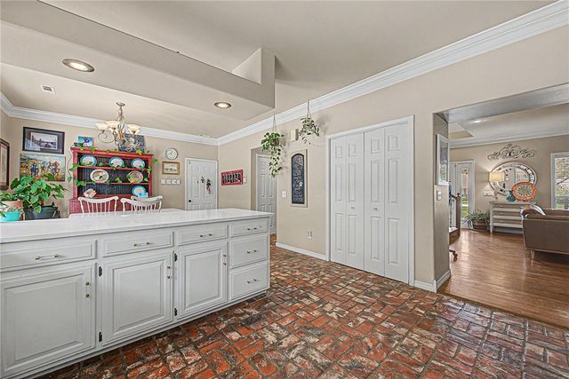 1844 N Buckley Drive, Fayetteville, AR 72701
