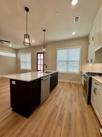 2311 S 31st Street, Rogers, AR 72758