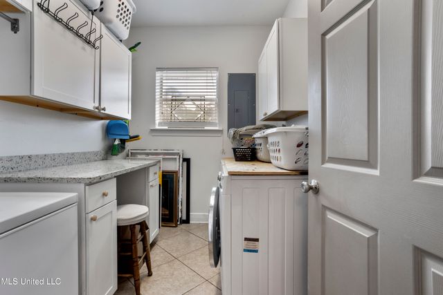 1005 Maple Street, Waveland, MS 39576