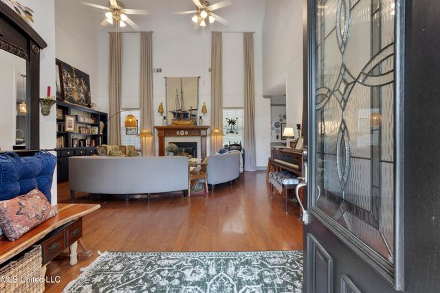 1005 Maple Street, Waveland, MS 39576