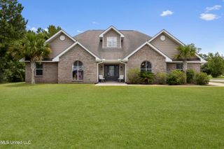 1005 Maple Street, Waveland, MS 39576