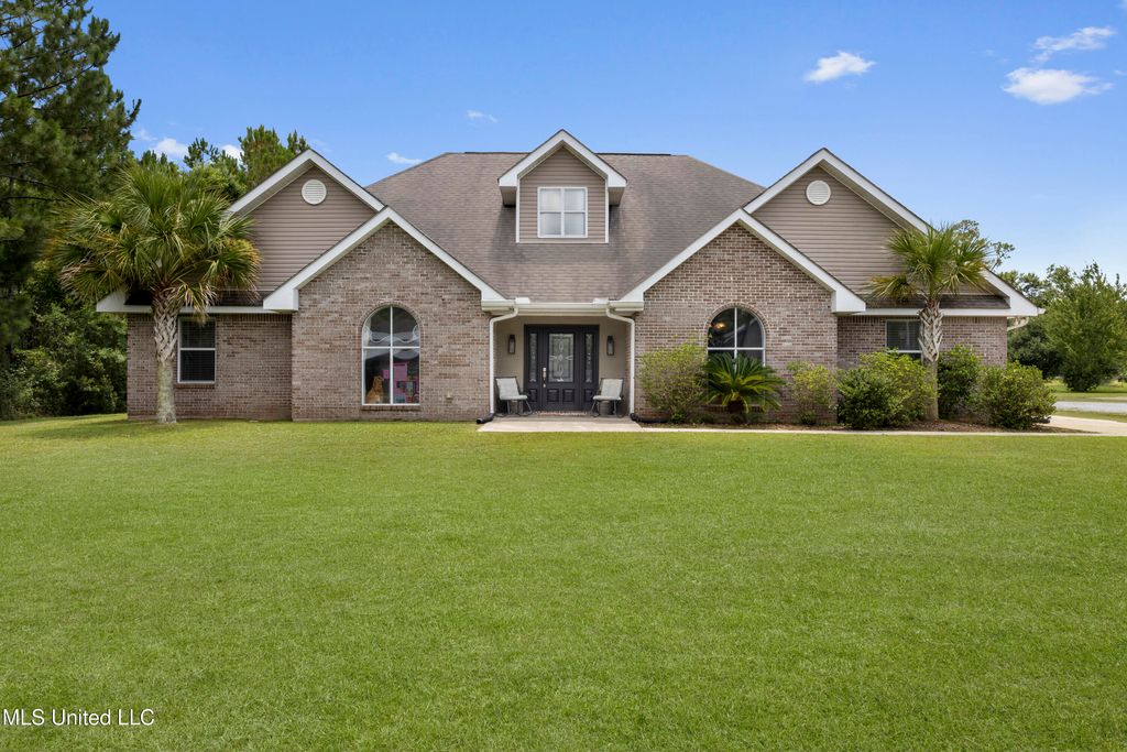 1005 Maple Street, Waveland, MS 39576
