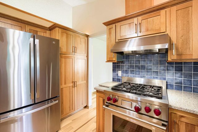 1119 Bonnieview Drive, Woodbury, MN 55129