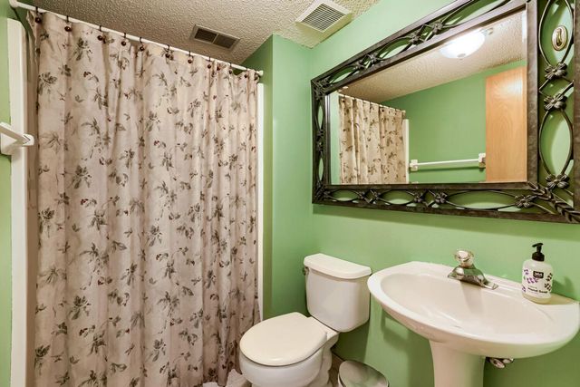 1119 Bonnieview Drive, Woodbury, MN 55129