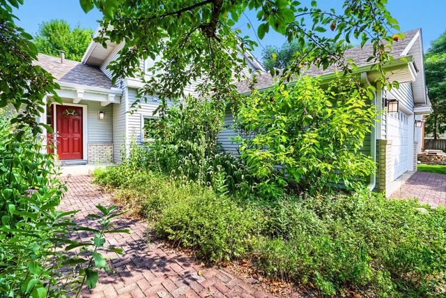 1119 Bonnieview Drive, Woodbury, MN 55129