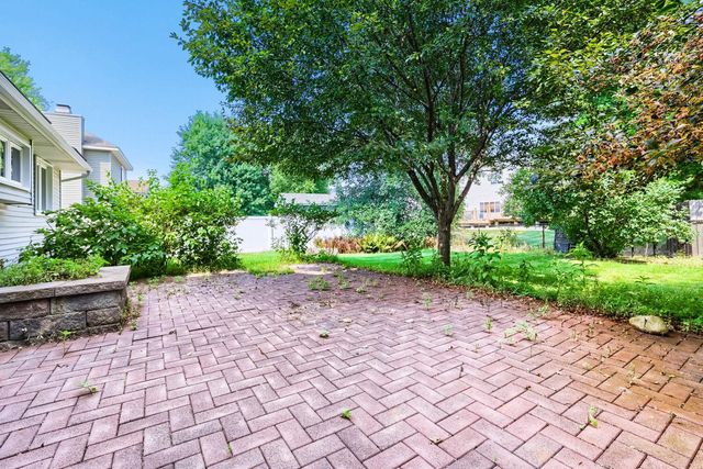 1119 Bonnieview Drive, Woodbury, MN 55129