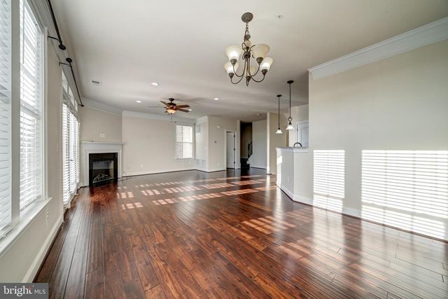 42590 WILDLY TER, Ashburn, VA 20148