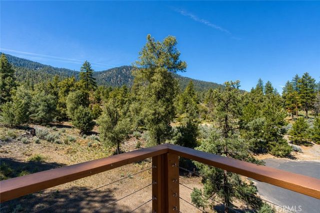 1916 Rustic Way, Pine Mountain Club, CA 93222
