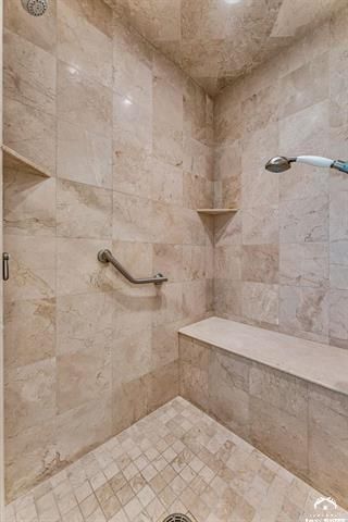 208 Fall Creek Drive, Lawrence, KS 66049