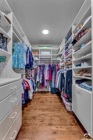 208 Fall Creek Drive, Lawrence, KS 66049