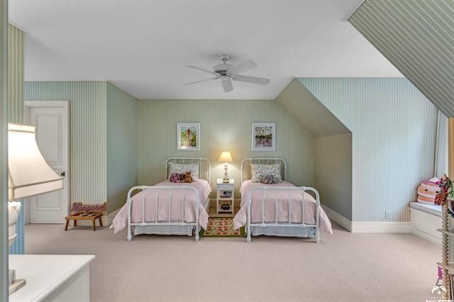 208 Fall Creek Drive, Lawrence, KS 66049