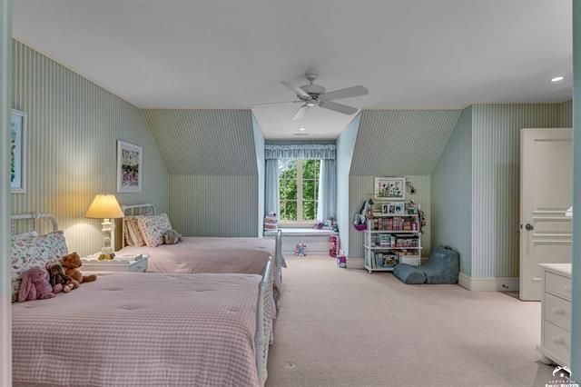 208 Fall Creek Drive, Lawrence, KS 66049