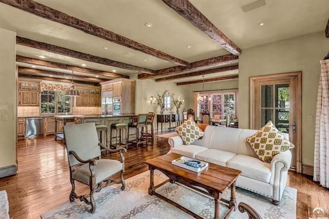 208 Fall Creek Drive, Lawrence, KS 66049