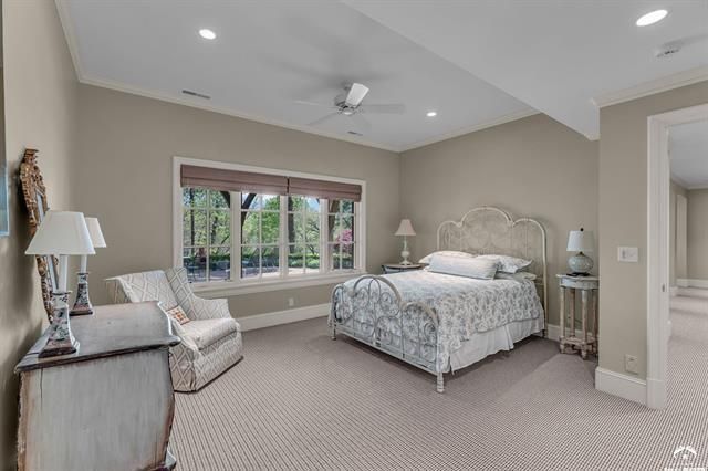 208 Fall Creek Drive, Lawrence, KS 66049