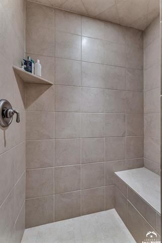 208 Fall Creek Drive, Lawrence, KS 66049