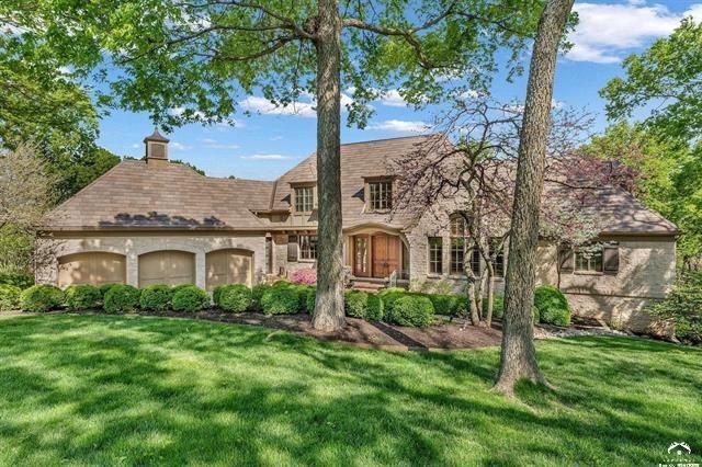 208 Fall Creek Drive, Lawrence, KS 66049