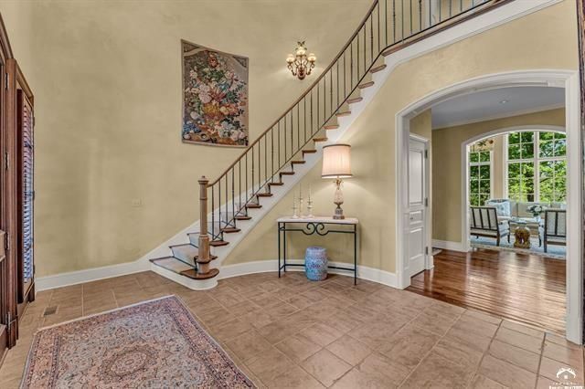 208 Fall Creek Drive, Lawrence, KS 66049