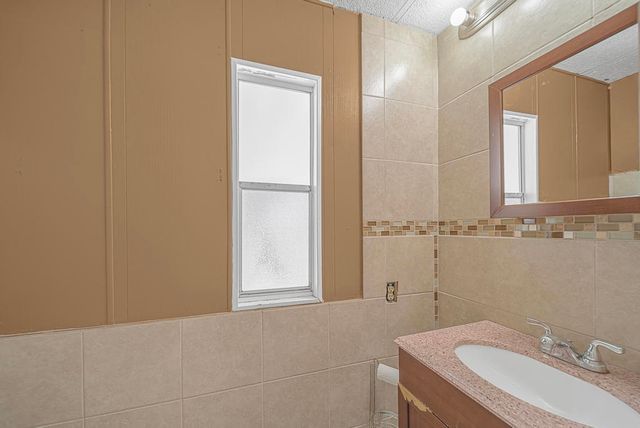 3411 Thermal Place, Thermal, CA 92274