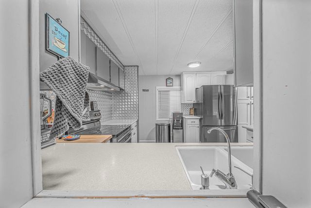 3411 Thermal Place, Thermal, CA 92274