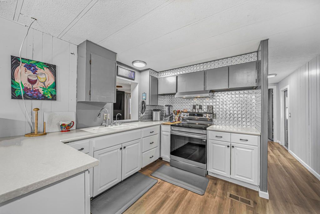 Image 1 of property listing at 3411 Thermal Place, Thermal, CA 92274