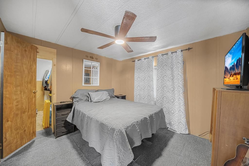 Image 27 of property listing at 3411 Thermal Place, Thermal, CA 92274