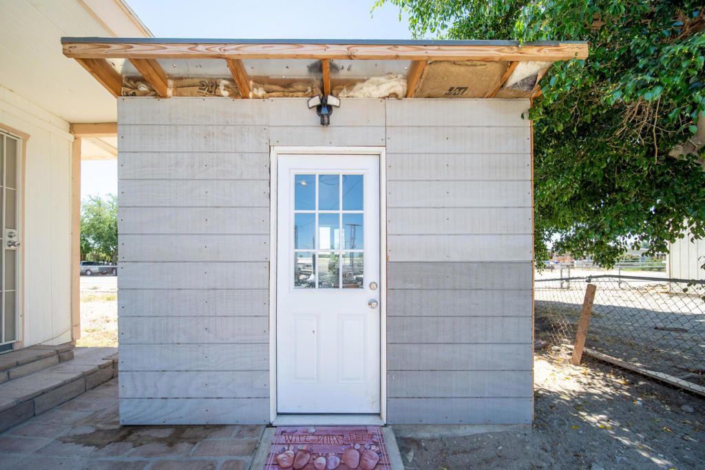 Image 32 of property listing at 3411 Thermal Place, Thermal, CA 92274
