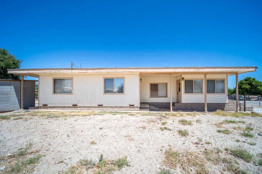 Image 37 of property listing at 3411 Thermal Place, Thermal, CA 92274