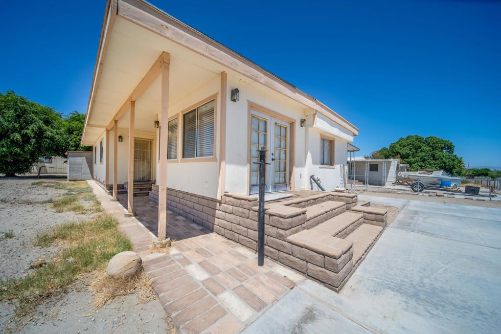 Image 40 of property listing at 3411 Thermal Place, Thermal, CA 92274