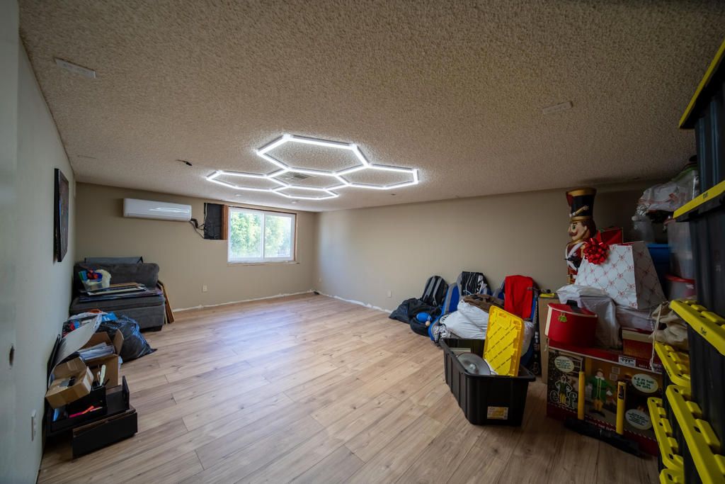 Image 52 of property listing at 3411 Thermal Place, Thermal, CA 92274