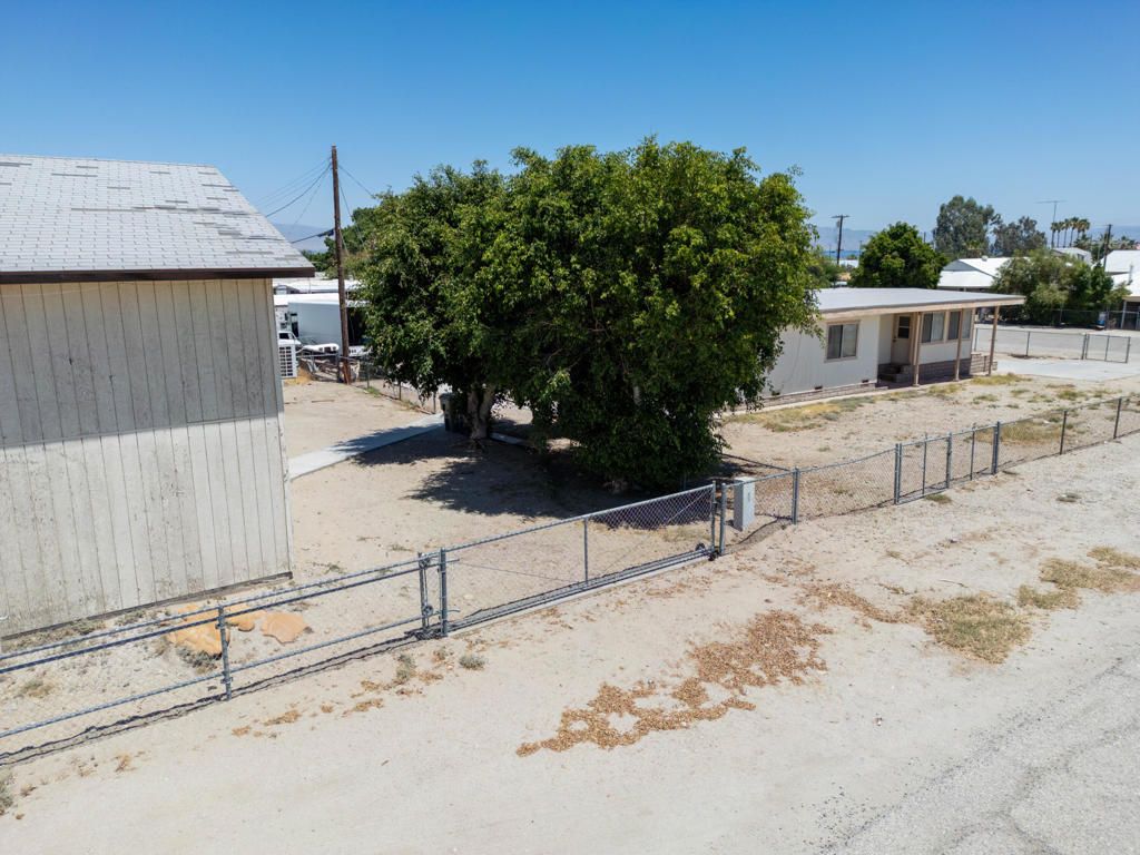 Image 68 of property listing at 3411 Thermal Place, Thermal, CA 92274