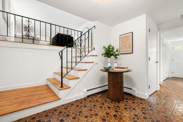 43 Meredith Circle, Needham, MA 02492