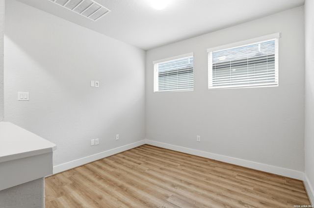 8851 Oakland Rd Unit 10, San Antonio, TX 78240