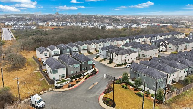 8851 Oakland Rd Unit 10, San Antonio, TX 78240