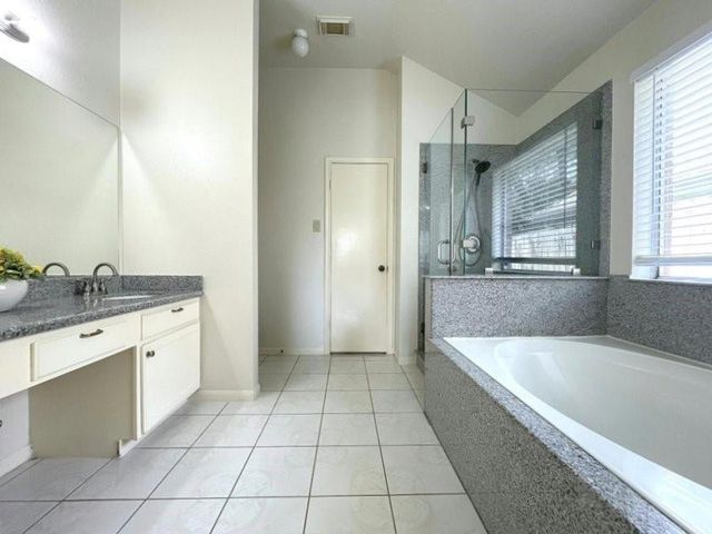 15514 Heritage Country Court, Friendswood, TX 77546