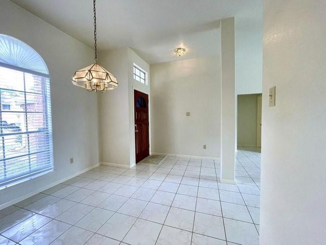 15514 Heritage Country Court, Friendswood, TX 77546