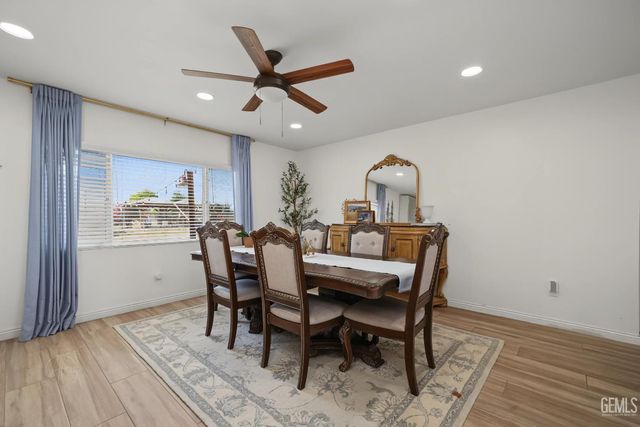 12420 Paddock Place, Bakersfield, CA 93312