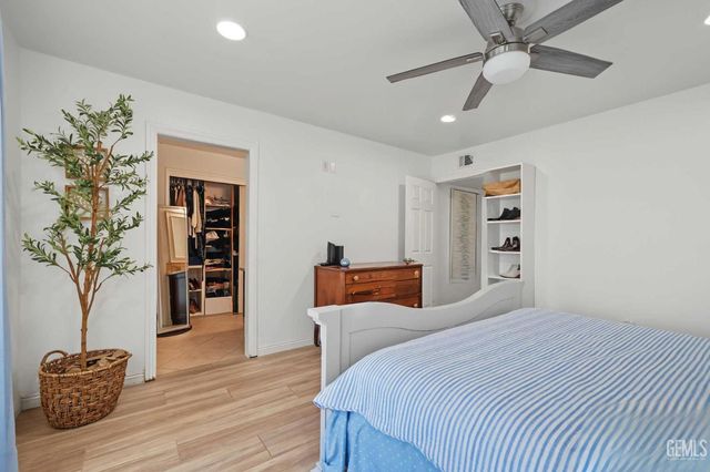 12420 Paddock Place, Bakersfield, CA 93312