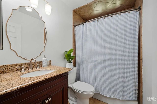 12420 Paddock Place, Bakersfield, CA 93312