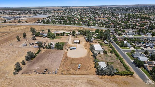 12420 Paddock Place, Bakersfield, CA 93312
