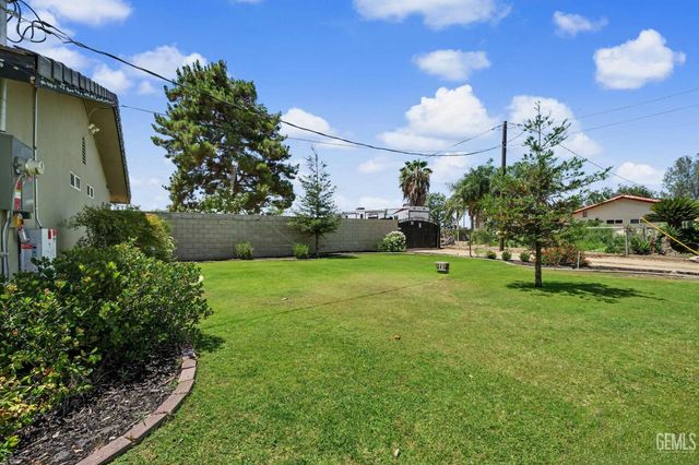 12420 Paddock Place, Bakersfield, CA 93312